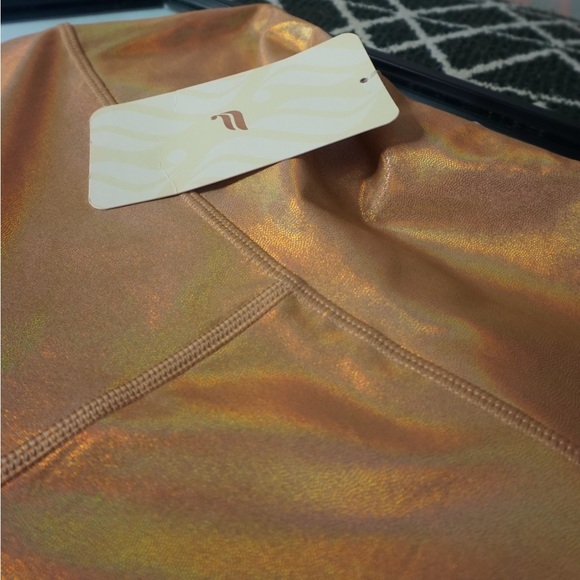 ALREADY SOLD -FABLETICS LEGGINS NEW - Picture 2 of 7